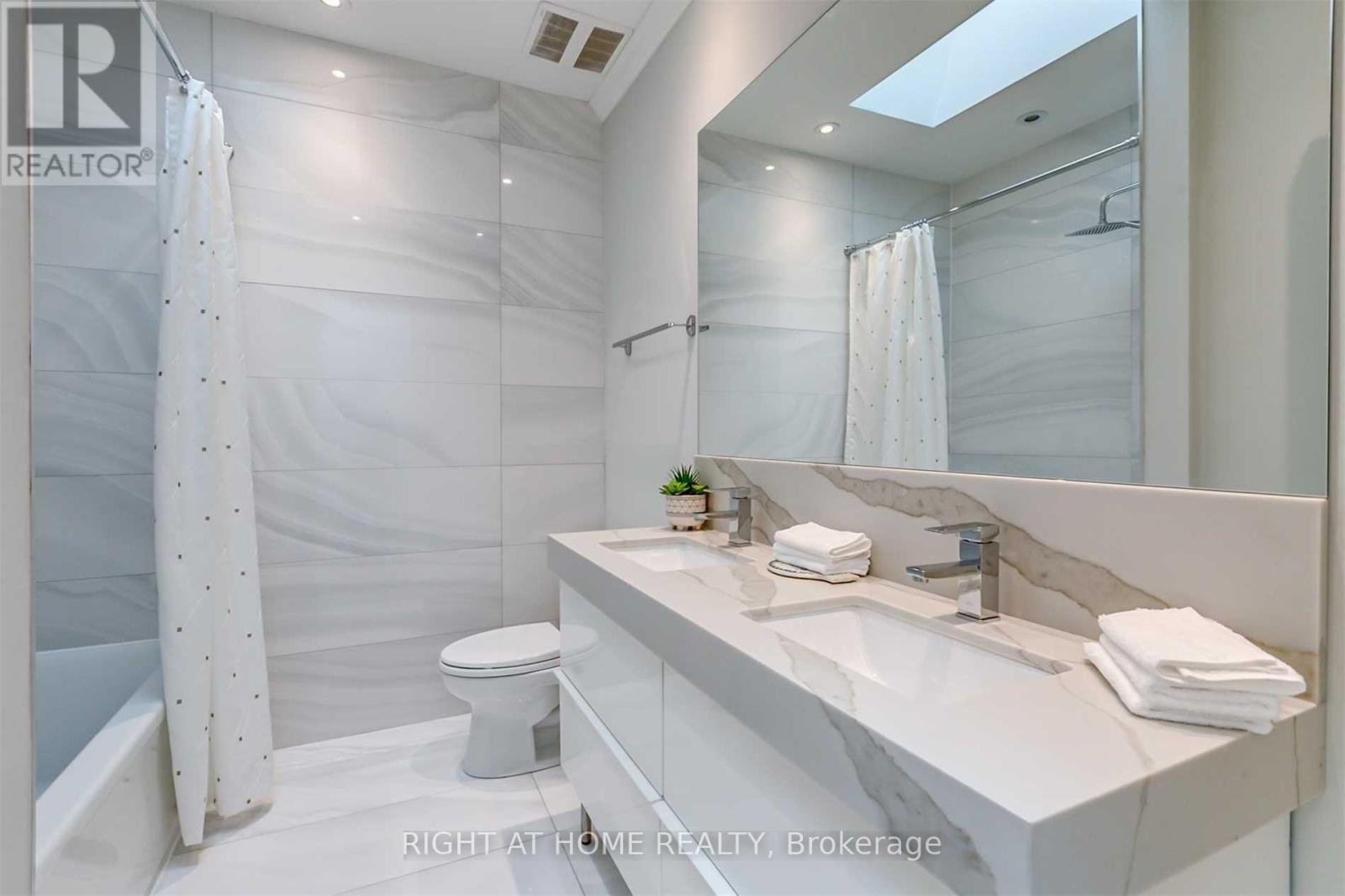 59 B Sherwood Avenue E, Toronto, Ontario  M4P 2A6 - Photo 15 - C12532472