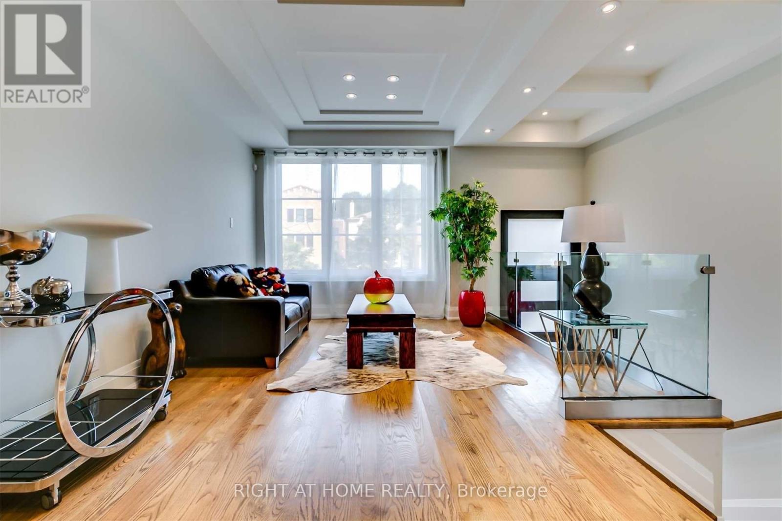 59 B Sherwood Avenue E, Toronto, Ontario  M4P 2A6 - Photo 4 - C12532472