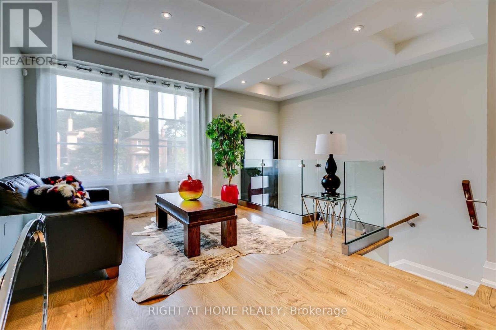 59 B Sherwood Avenue E, Toronto, Ontario  M4P 2A6 - Photo 5 - C12532472