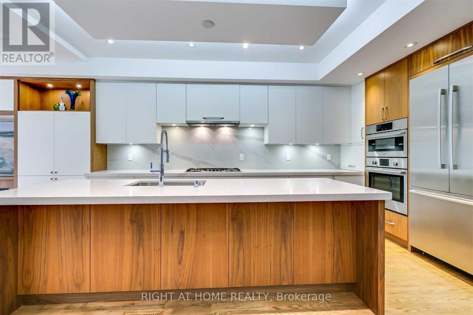 59 B Sherwood Avenue E, Toronto, Ontario  M4P 2A6 - Photo 9 - C12532472