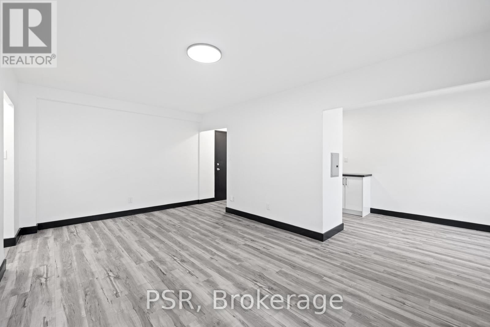 303 - 600 Eglinton Avenue W, Toronto, Ontario  M5N 1C1 - Photo 3 - C12532508