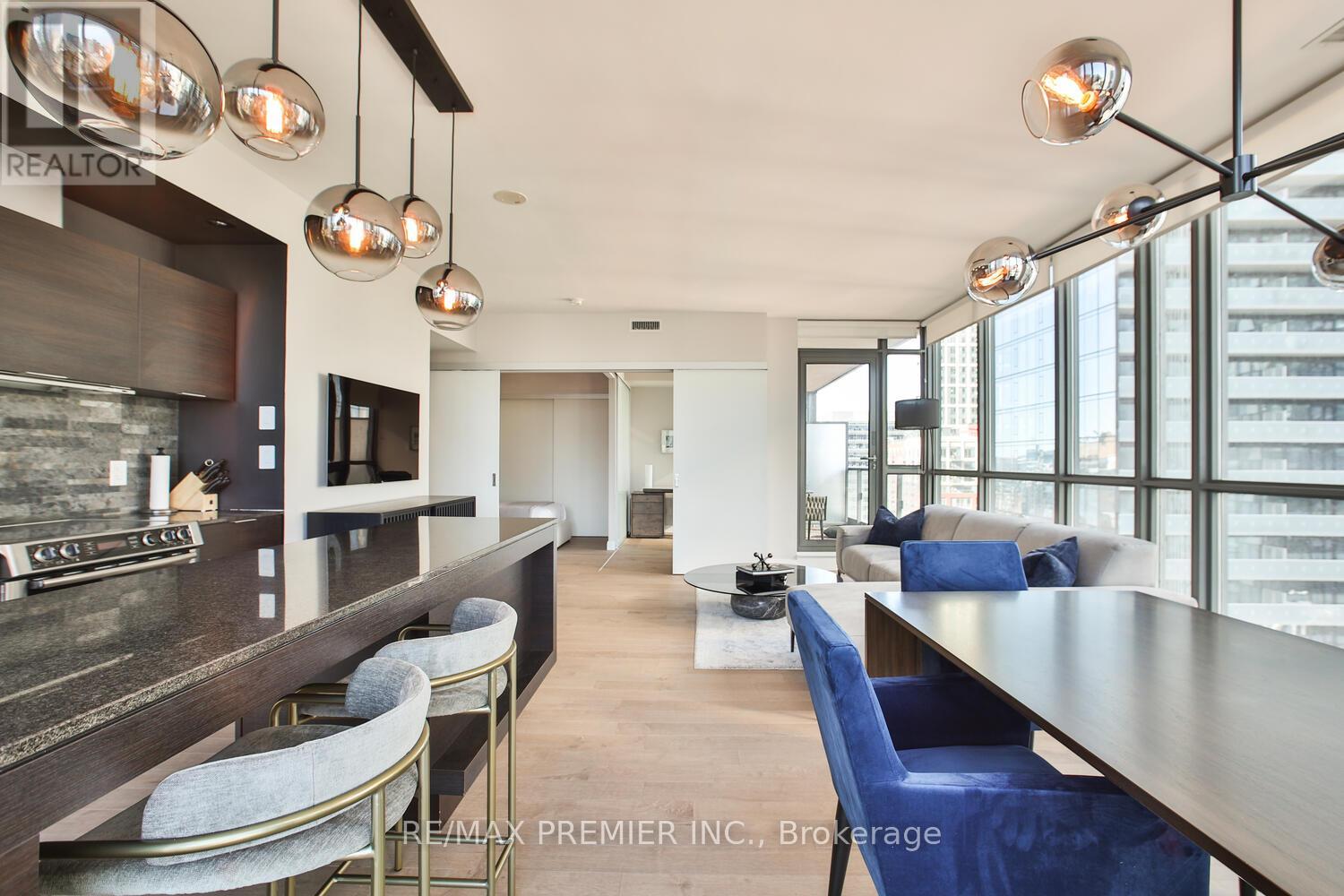 1606 - 8 Charlotte Street, Toronto, Ontario  M5V 0K4 - Photo 11 - C12532576