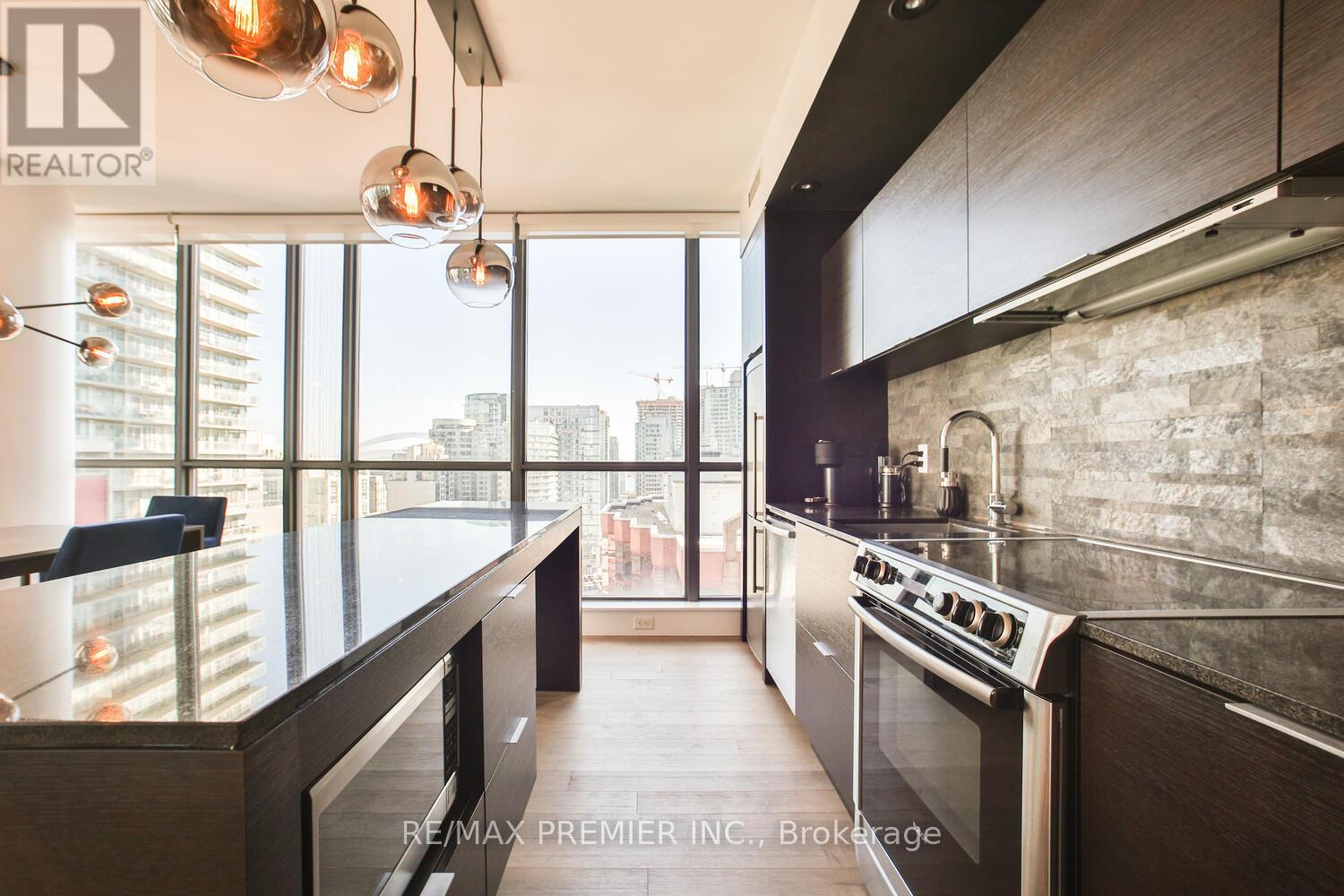 1606 - 8 Charlotte Street, Toronto, Ontario  M5V 0K4 - Photo 14 - C12532576