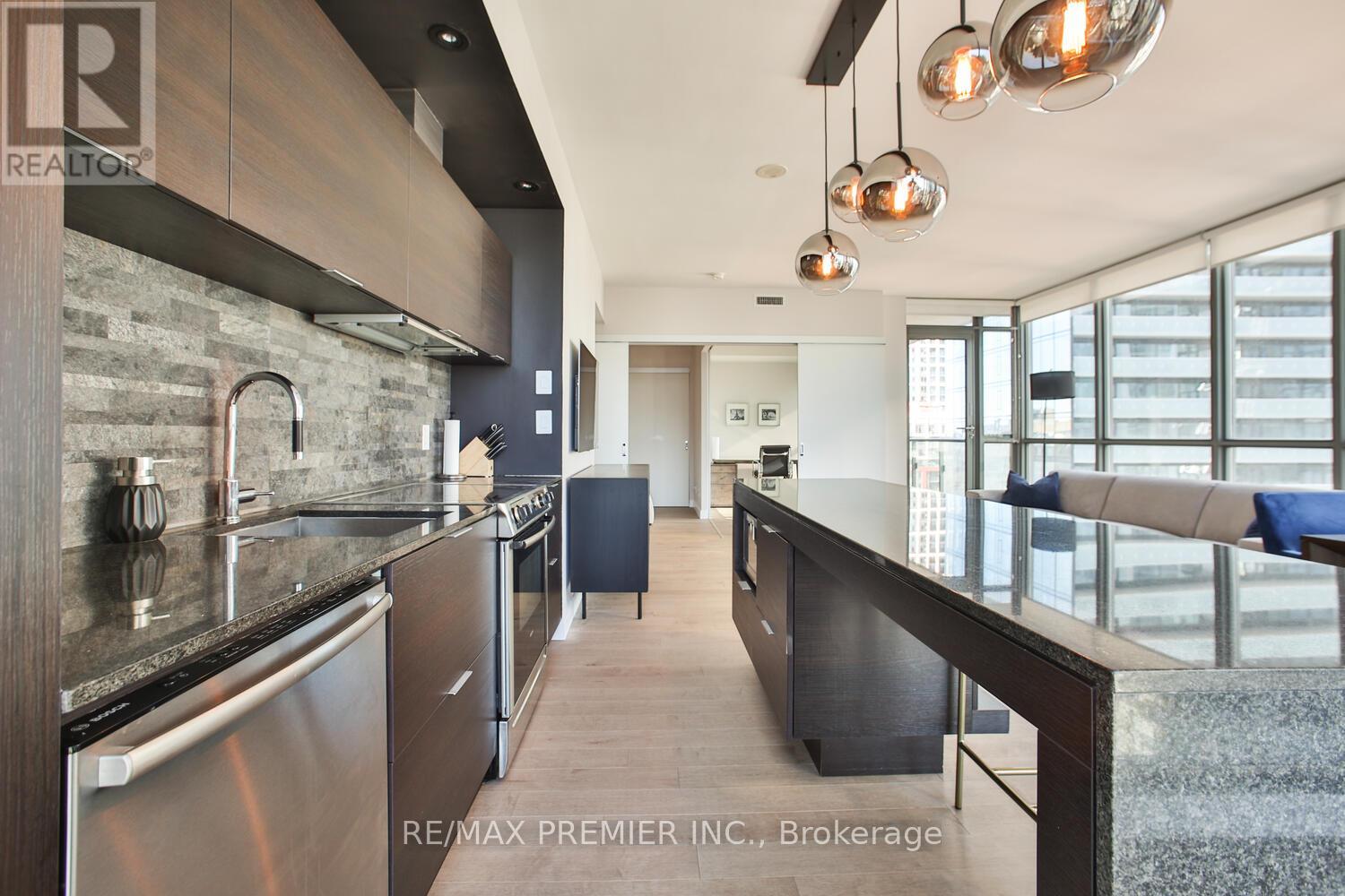 1606 - 8 Charlotte Street, Toronto, Ontario  M5V 0K4 - Photo 15 - C12532576