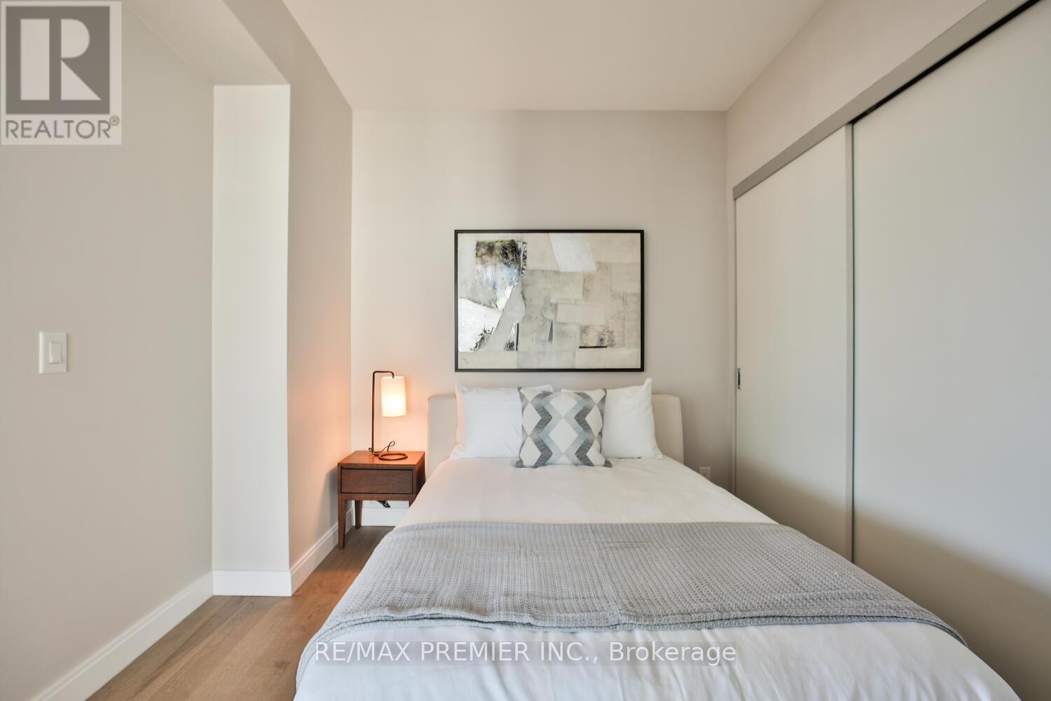 1606 - 8 Charlotte Street, Toronto, Ontario  M5V 0K4 - Photo 20 - C12532576