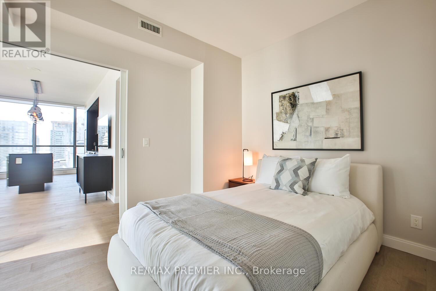 1606 - 8 Charlotte Street, Toronto, Ontario  M5V 0K4 - Photo 21 - C12532576