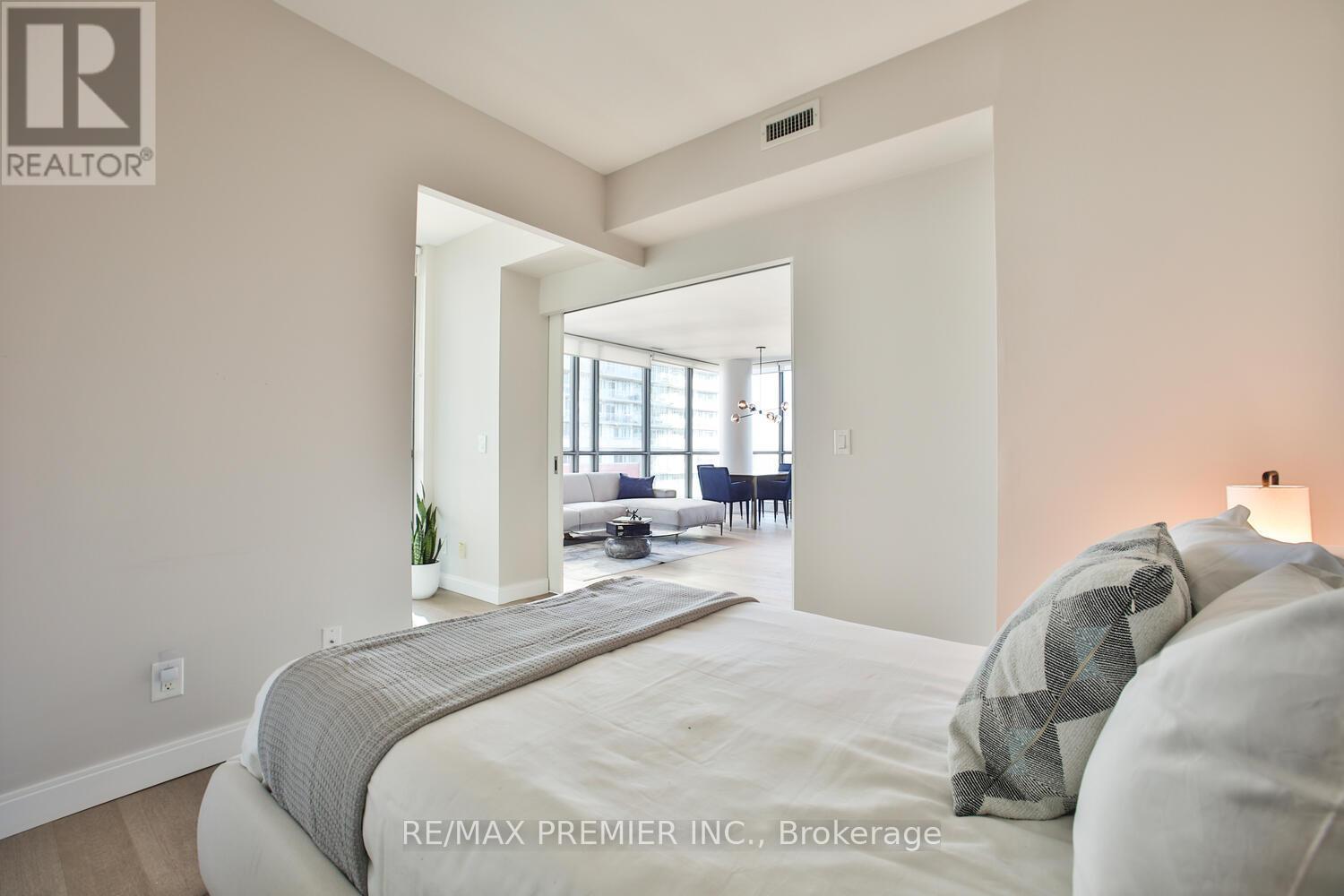 1606 - 8 Charlotte Street, Toronto, Ontario  M5V 0K4 - Photo 22 - C12532576