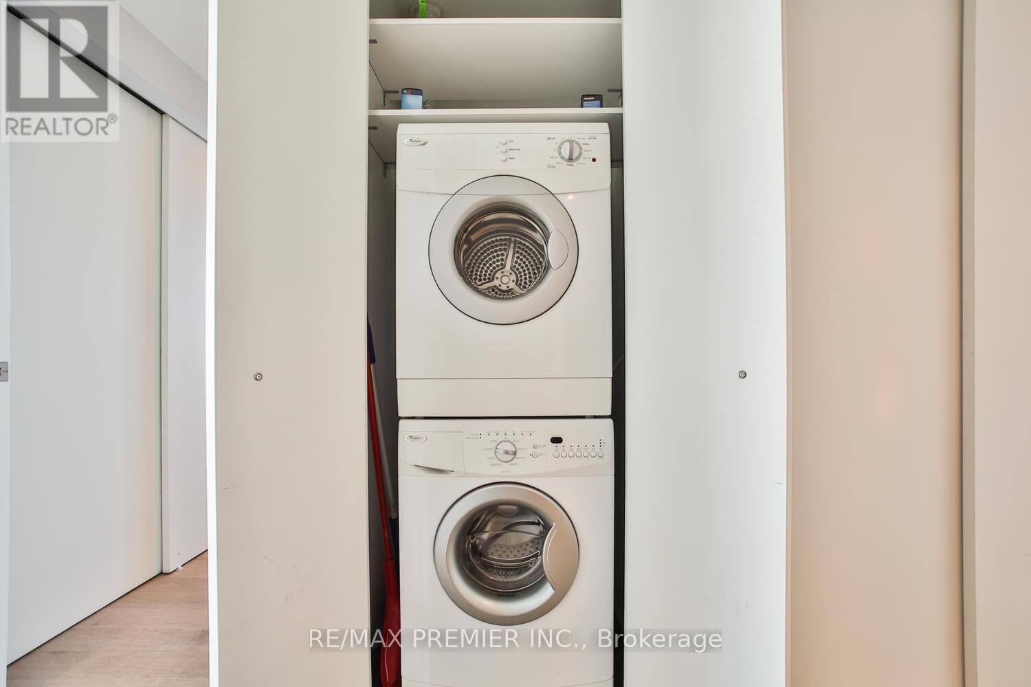 1606 - 8 Charlotte Street, Toronto, Ontario  M5V 0K4 - Photo 33 - C12532576