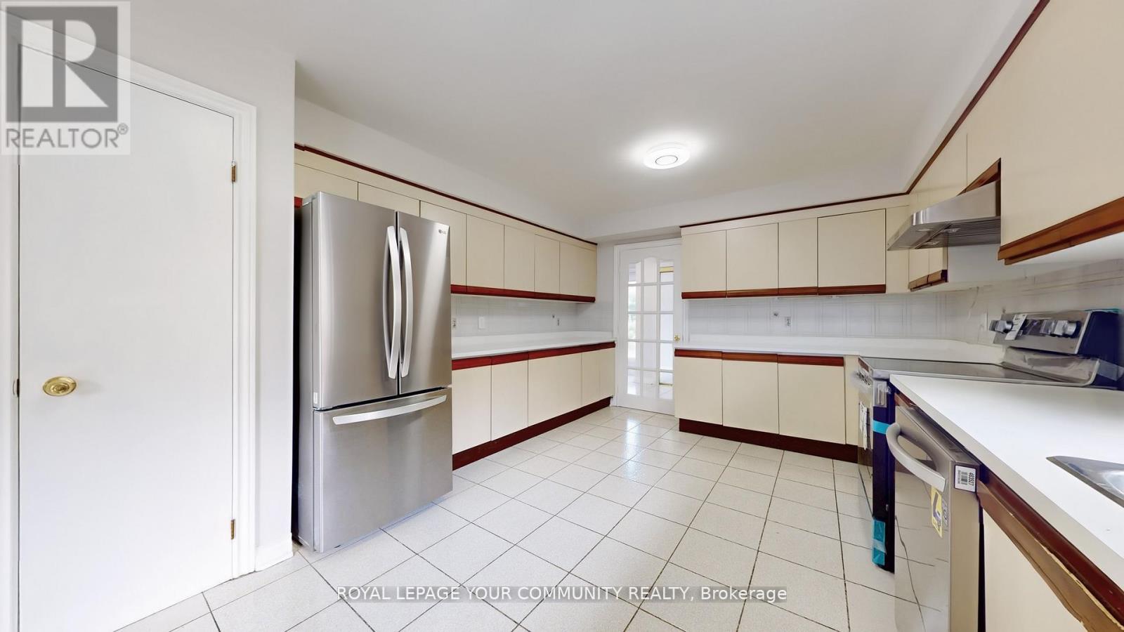 731 Glencairn Avenue, Toronto, Ontario  M6B 1Z9 - Photo 11 - C12532664