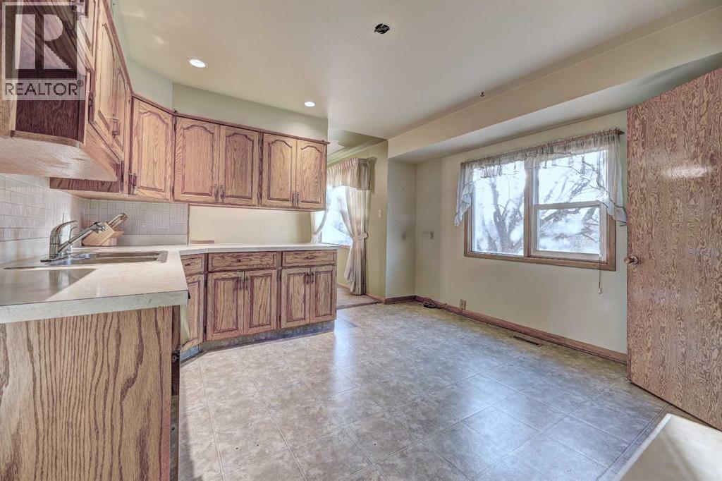 71 Rosery Drive Nw, Calgary, Alberta  T2K 1L4 - Photo 14 - A2263718