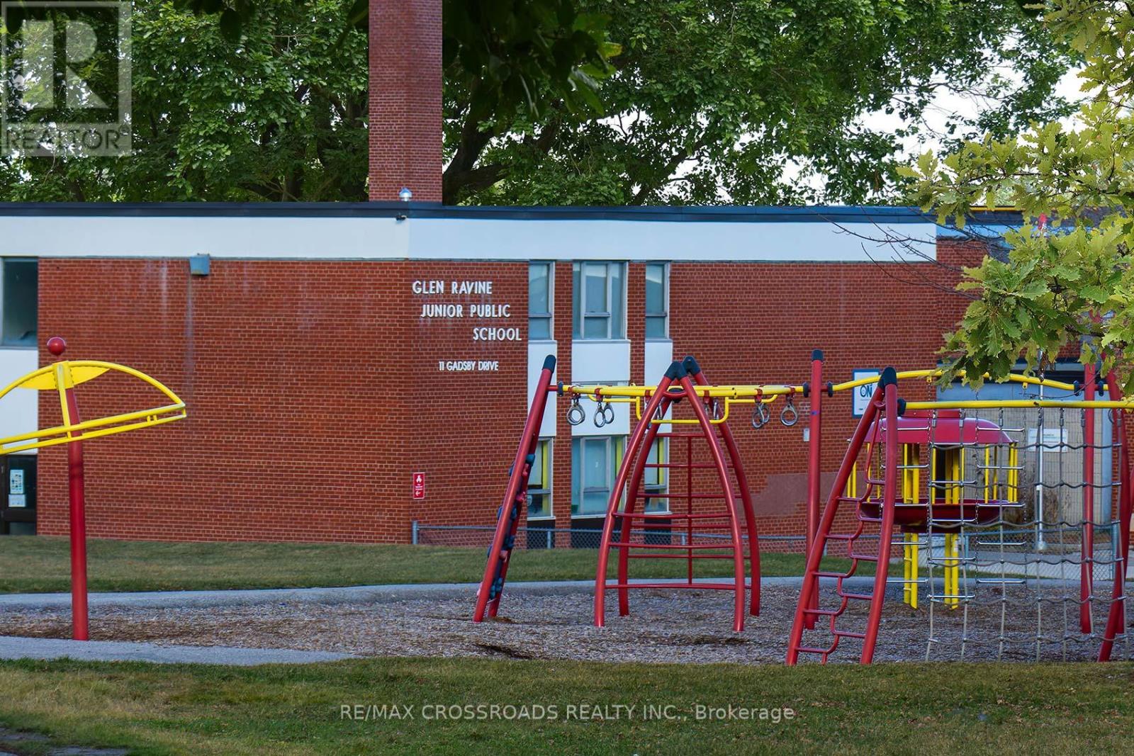 40 Stansbury Crescent, Toronto, Ontario  M1K 4R6 - Photo 35 - E12532396