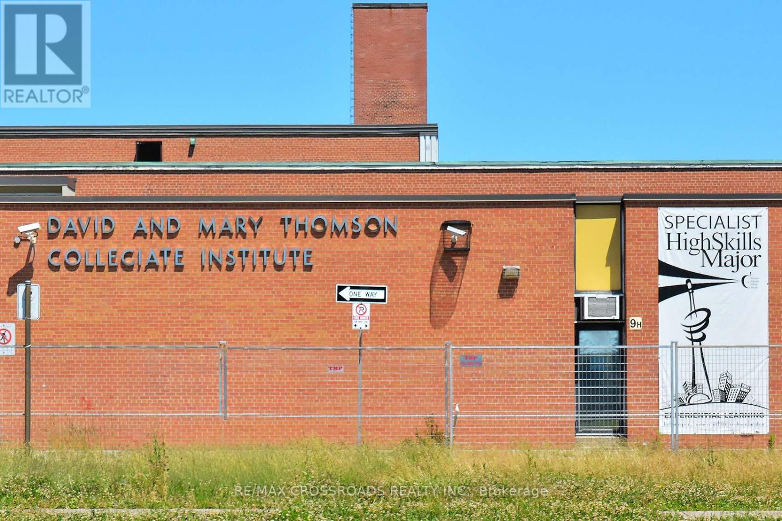 40 Stansbury Crescent, Toronto, Ontario  M1K 4R6 - Photo 37 - E12532396