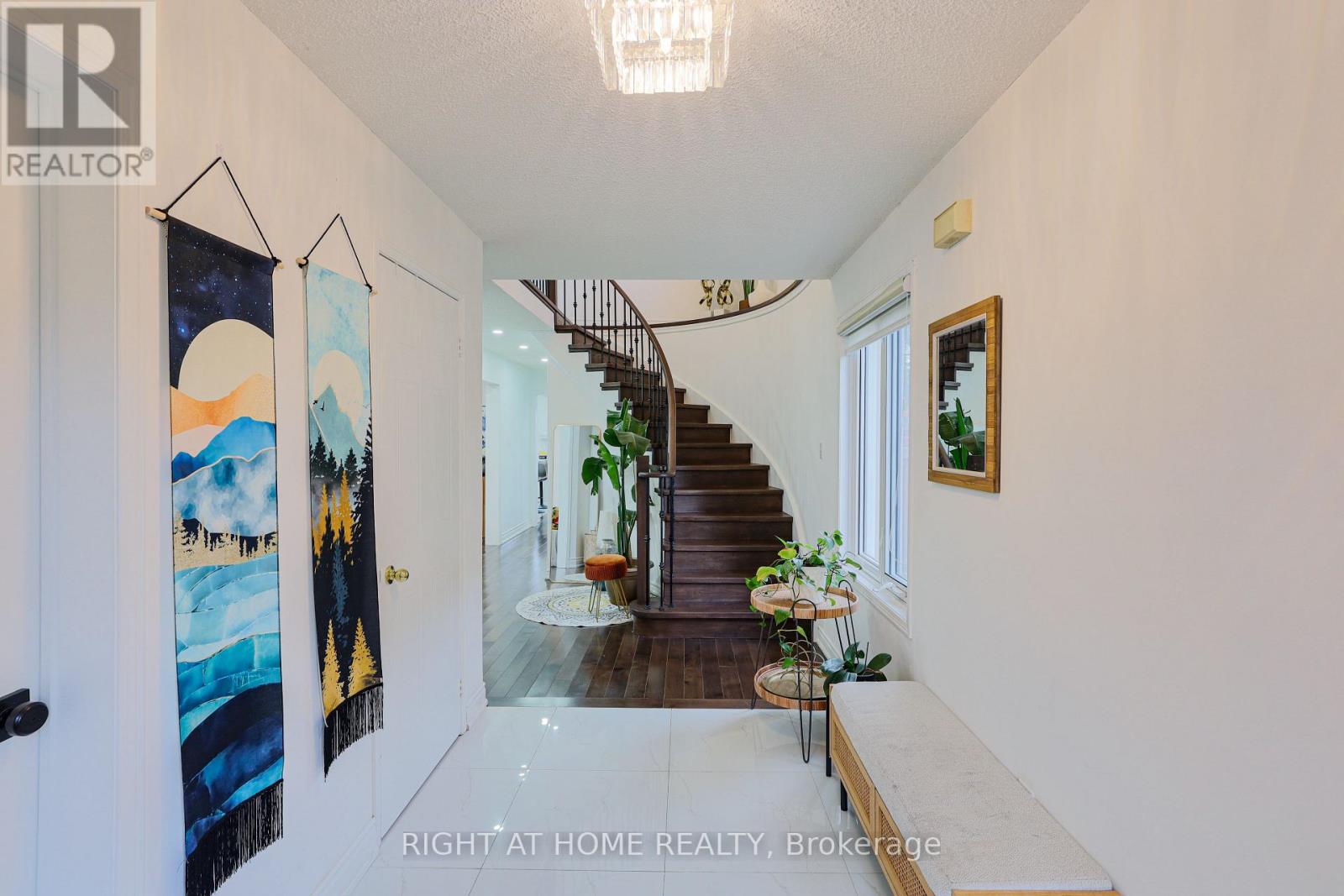 80 Deverell Street, Whitby, Ontario  L1R 1V9 - Photo 6 - E12532616