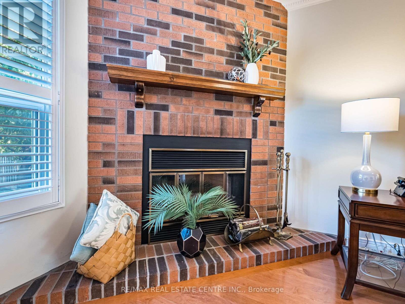 274 Ceremonial Drive, Mississauga, Ontario  L5R 2N8 - Photo 15 - W12427352