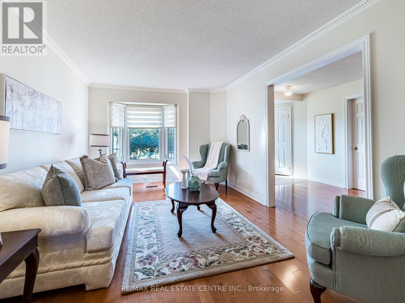 274 Ceremonial Drive, Mississauga, Ontario  L5R 2N8 - Photo 12 - W12427352