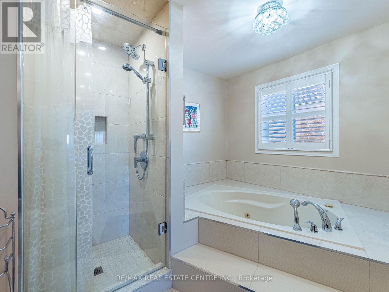 274 Ceremonial Drive, Mississauga, Ontario  L5R 2N8 - Photo 30 - W12427352