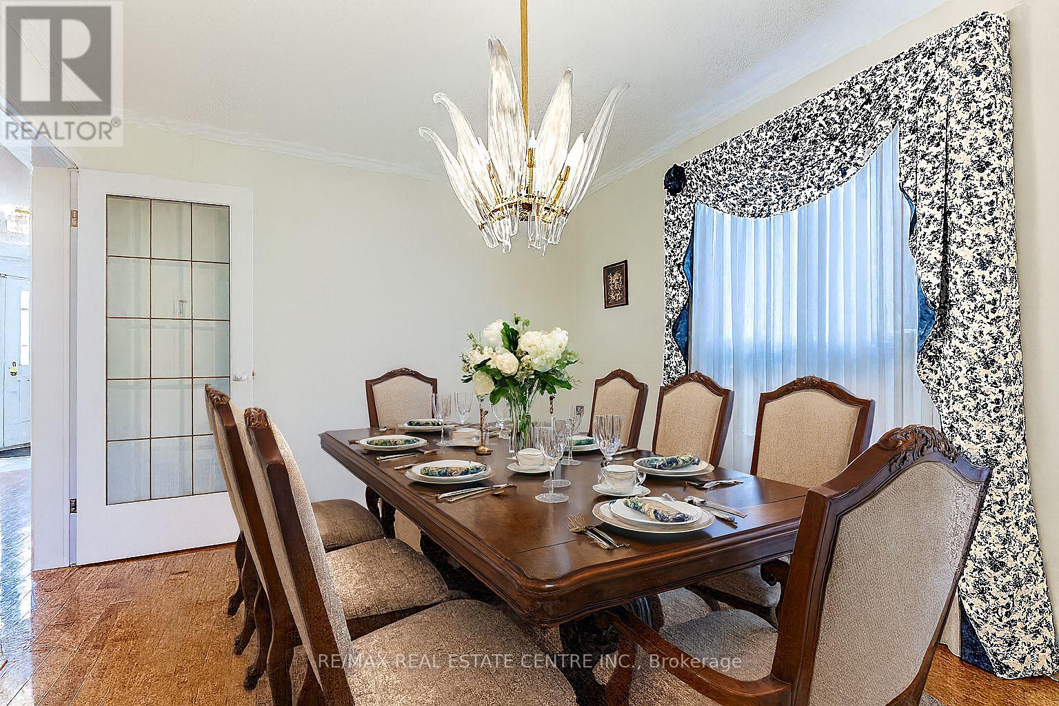 274 Ceremonial Drive, Mississauga, Ontario  L5R 2N8 - Photo 24 - W12427352