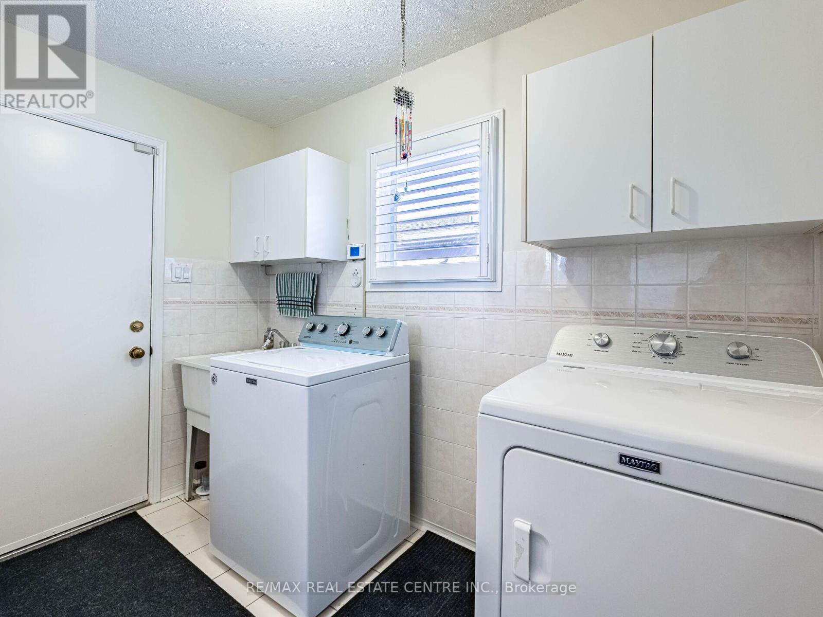 274 Ceremonial Drive, Mississauga, Ontario  L5R 2N8 - Photo 17 - W12427352