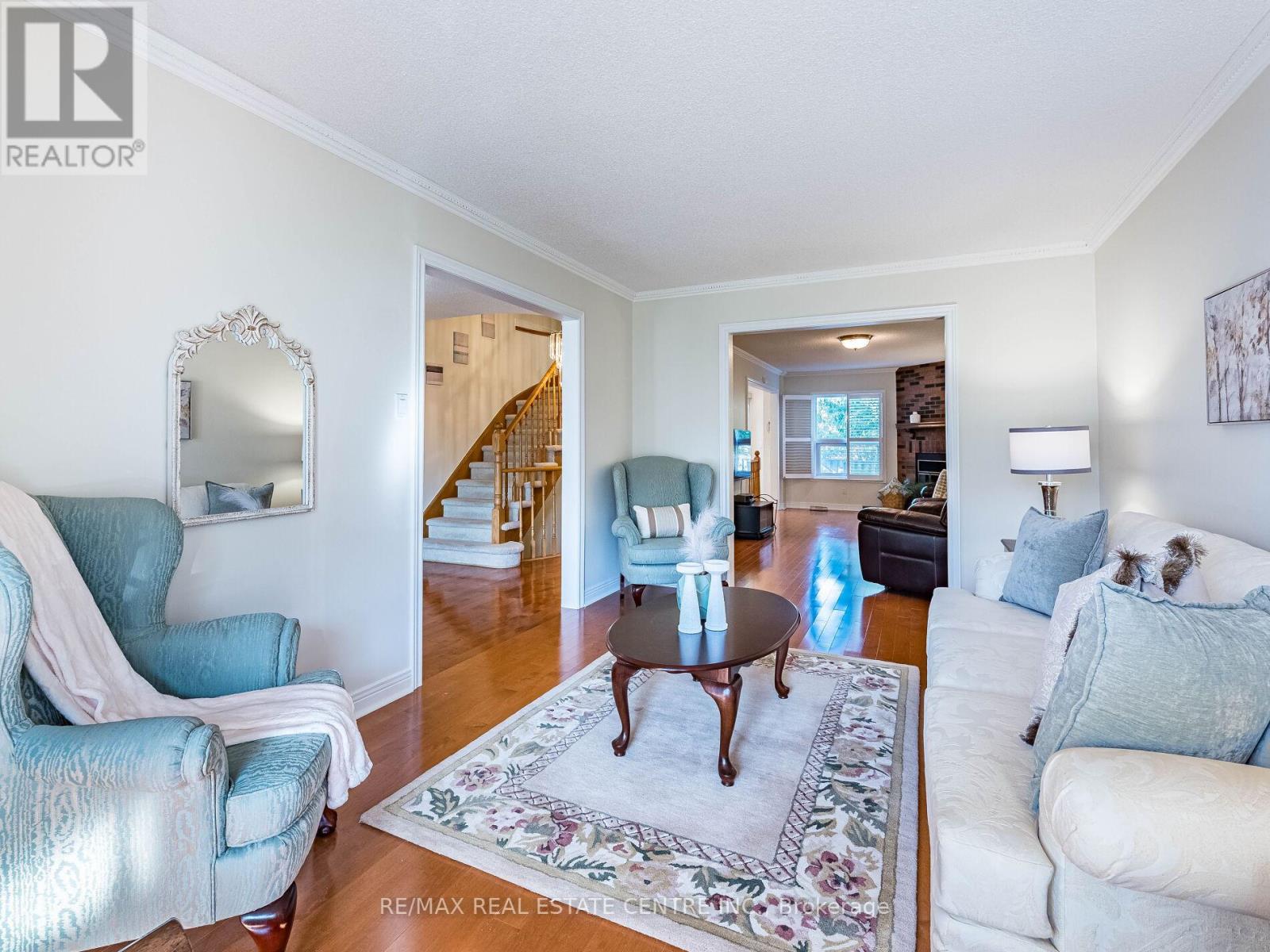 274 Ceremonial Drive, Mississauga, Ontario  L5R 2N8 - Photo 13 - W12427352