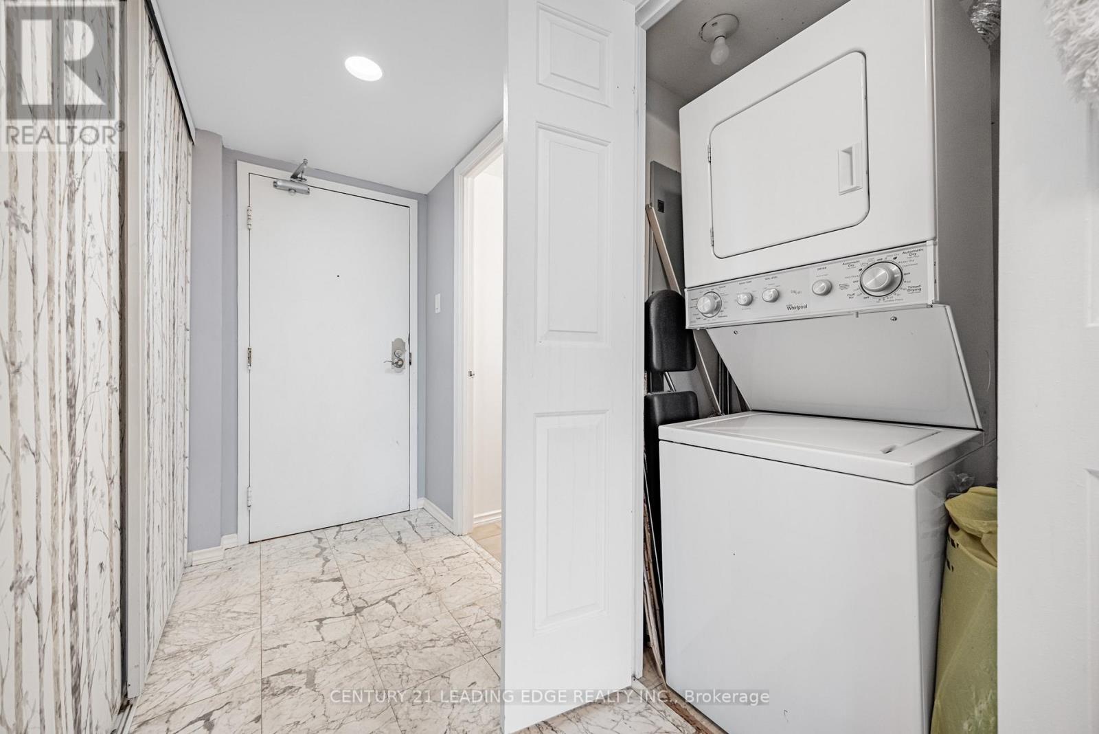 401 - 310 Mill Street S, Brampton, Ontario  L6Y 3B1 - Photo 7 - W12531868