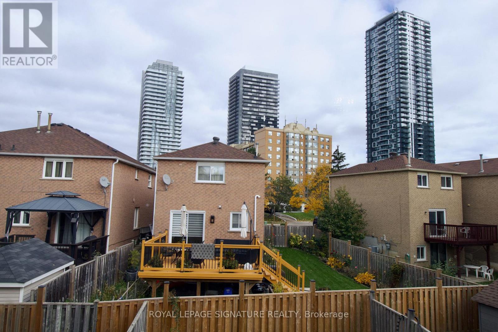 5125 Salishan Circle, Mississauga, Ontario  L5R 3E8 - Photo 49 - W12531104