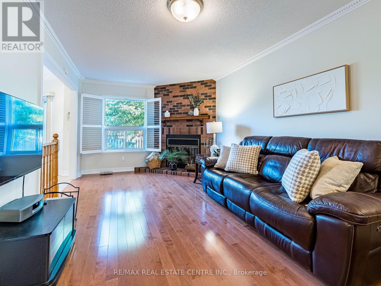 274 Ceremonial Drive, Mississauga, Ontario  L5R 2N8 - Photo 14 - W12427352