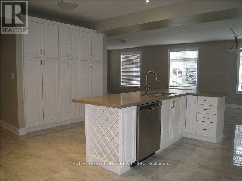 Upper Level - 2 Mcnutt Street, Brampton, Ontario  L6Y 5L3 - Photo 9 - W12529622