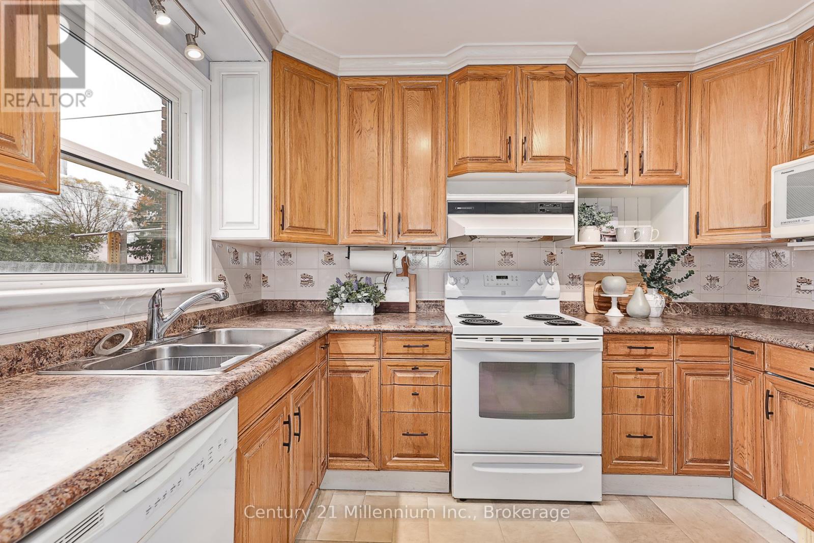 68 Alice Street, Collingwood, Ontario  L9Y 3S1 - Photo 9 - S12511680