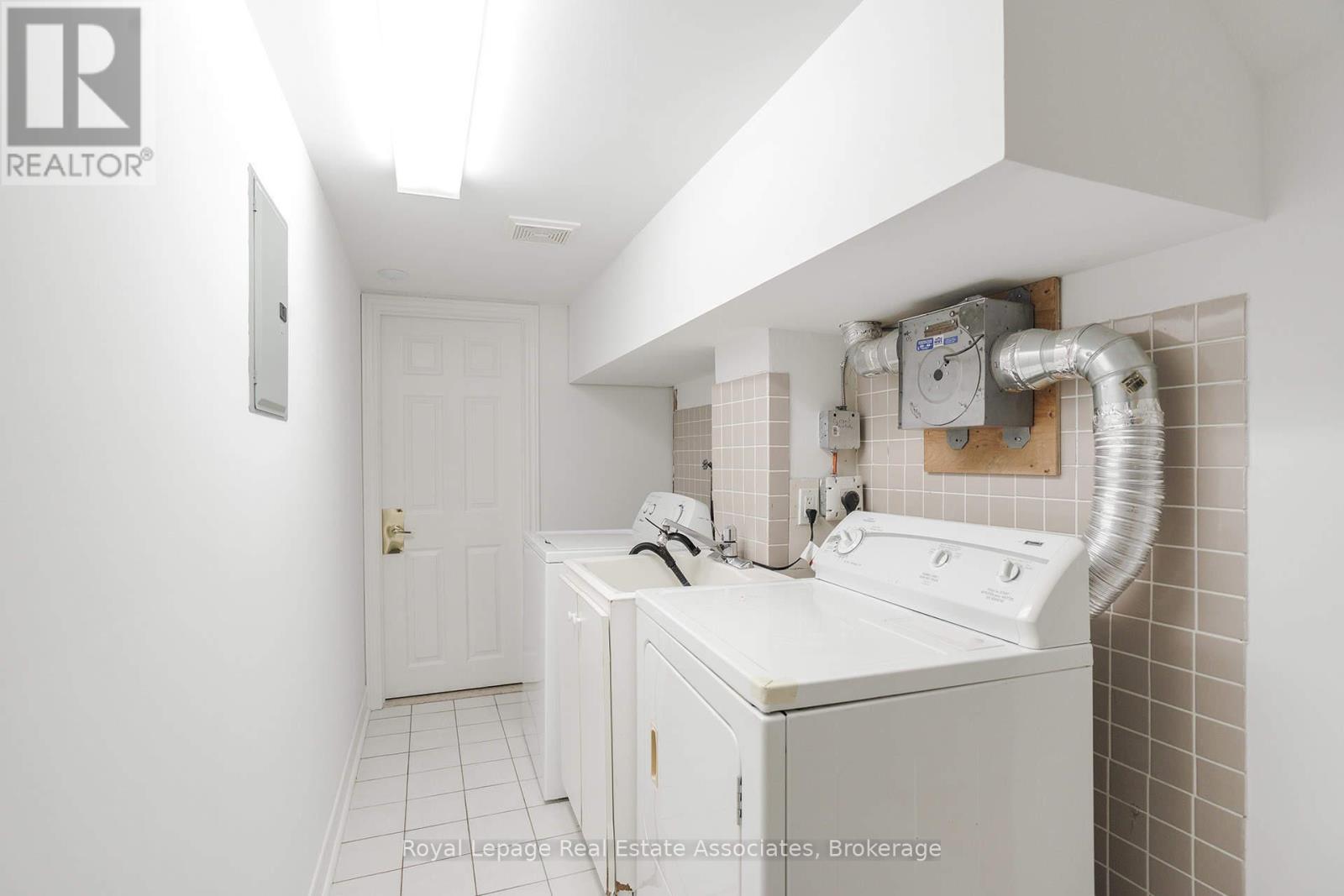 Bsmt - 265 Reiner Road, Toronto, Ontario  M3H 2M5 - Photo 10 - W12438385