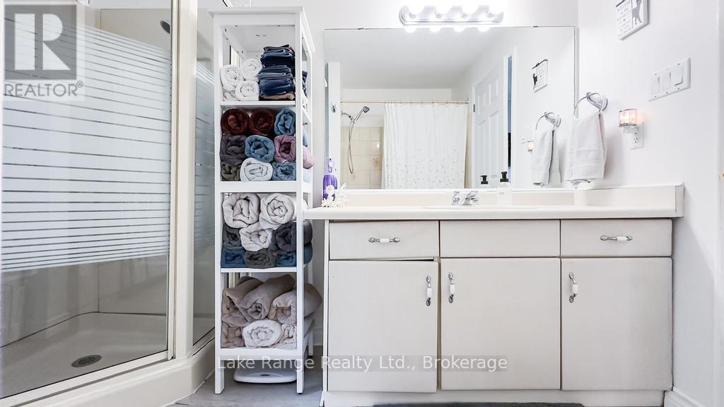 910 Victoria Road, Huron-Kinloss, Ontario  N0G 2R0 - Photo 32 - X12473438