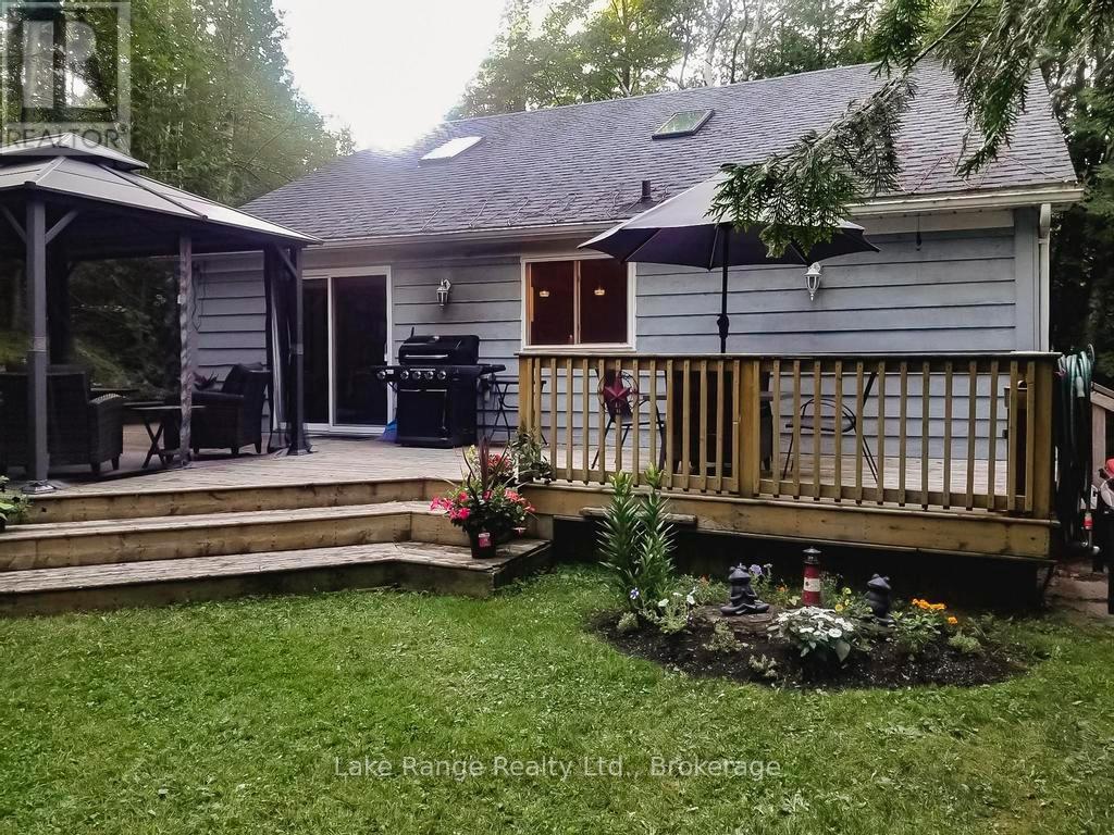 910 Victoria Road, Huron-Kinloss, Ontario  N0G 2R0 - Photo 33 - X12473438