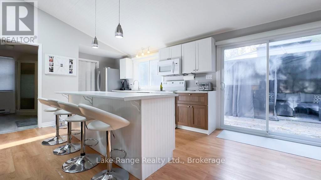 910 Victoria Road, Huron-Kinloss, Ontario  N0G 2R0 - Photo 15 - X12473438