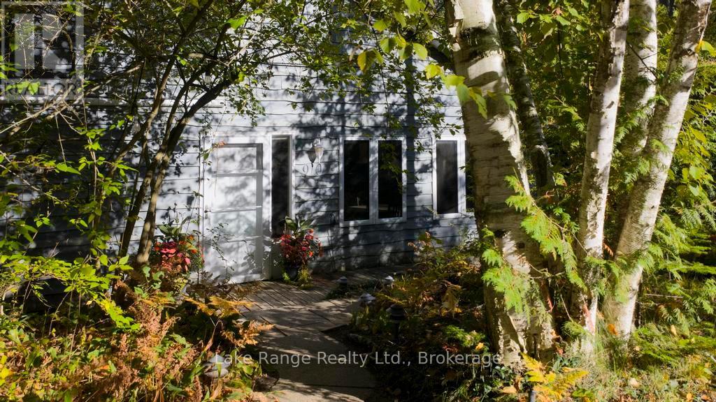 910 Victoria Road, Huron-Kinloss, Ontario  N0G 2R0 - Photo 3 - X12473438