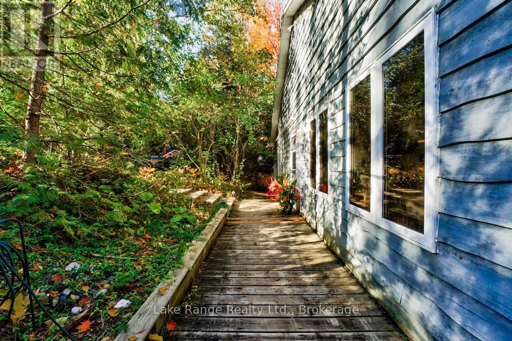 910 Victoria Road, Huron-Kinloss, Ontario  N0G 2R0 - Photo 4 - X12473438