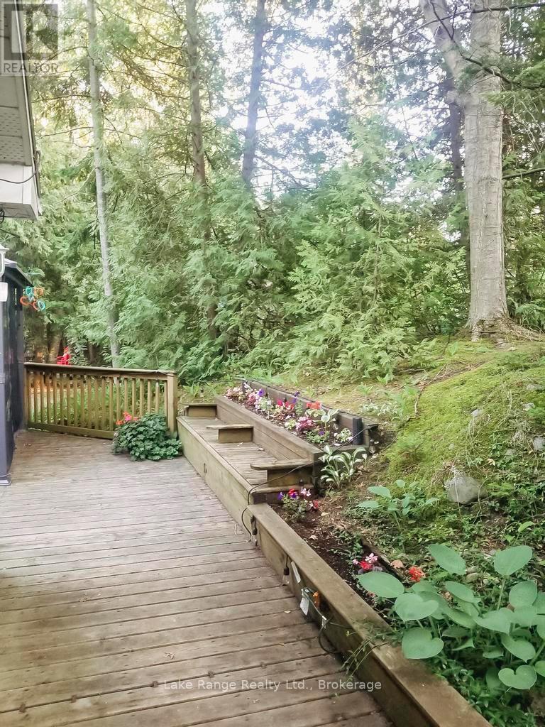 910 Victoria Road, Huron-Kinloss, Ontario  N0G 2R0 - Photo 6 - X12473438