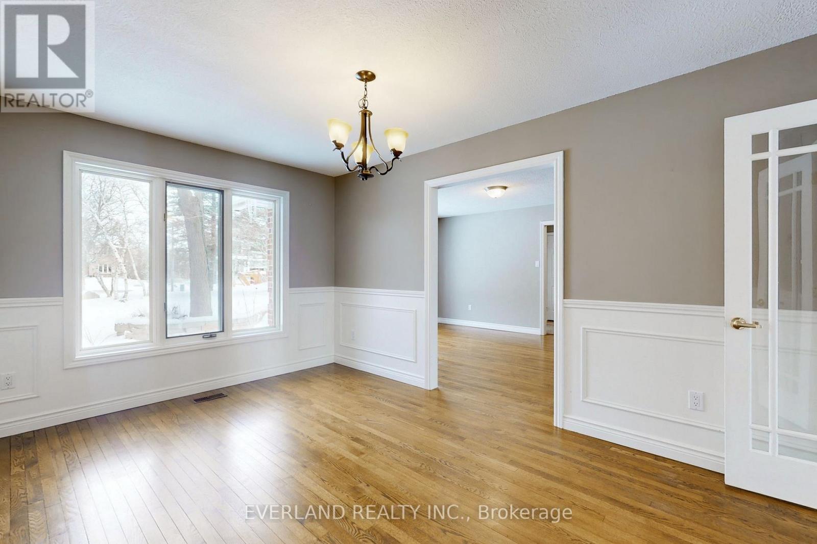 173 Thompson Drive, East Gwillimbury, Ontario  L9N 1E2 - Photo 10 - N12532452