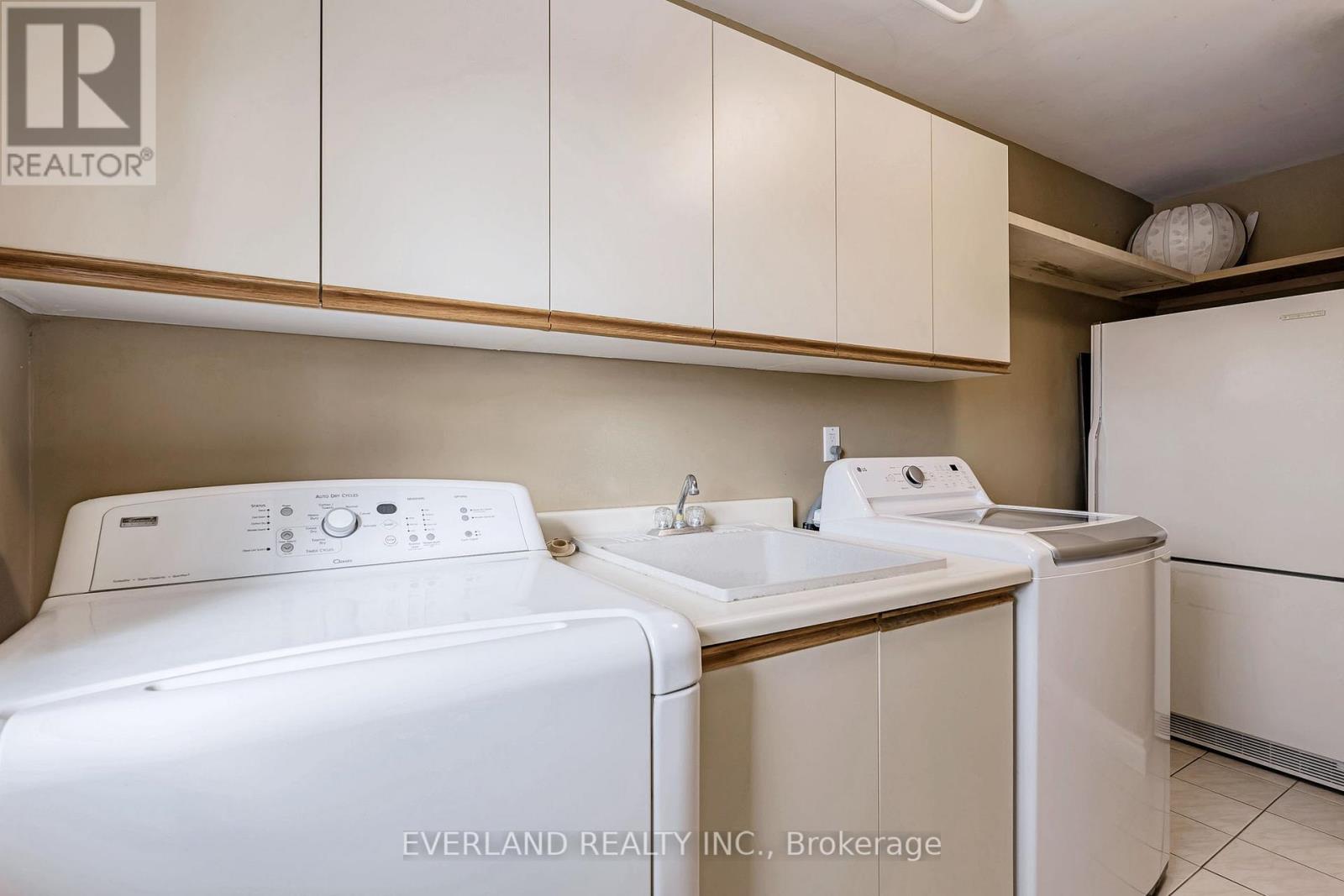 173 Thompson Drive, East Gwillimbury, Ontario  L9N 1E2 - Photo 14 - N12532452