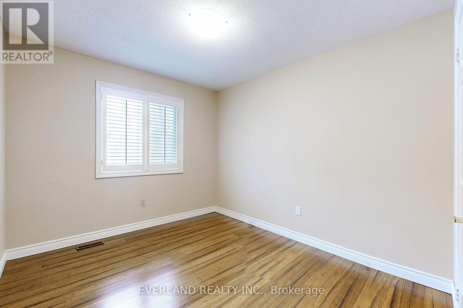 173 Thompson Drive, East Gwillimbury, Ontario  L9N 1E2 - Photo 20 - N12532452