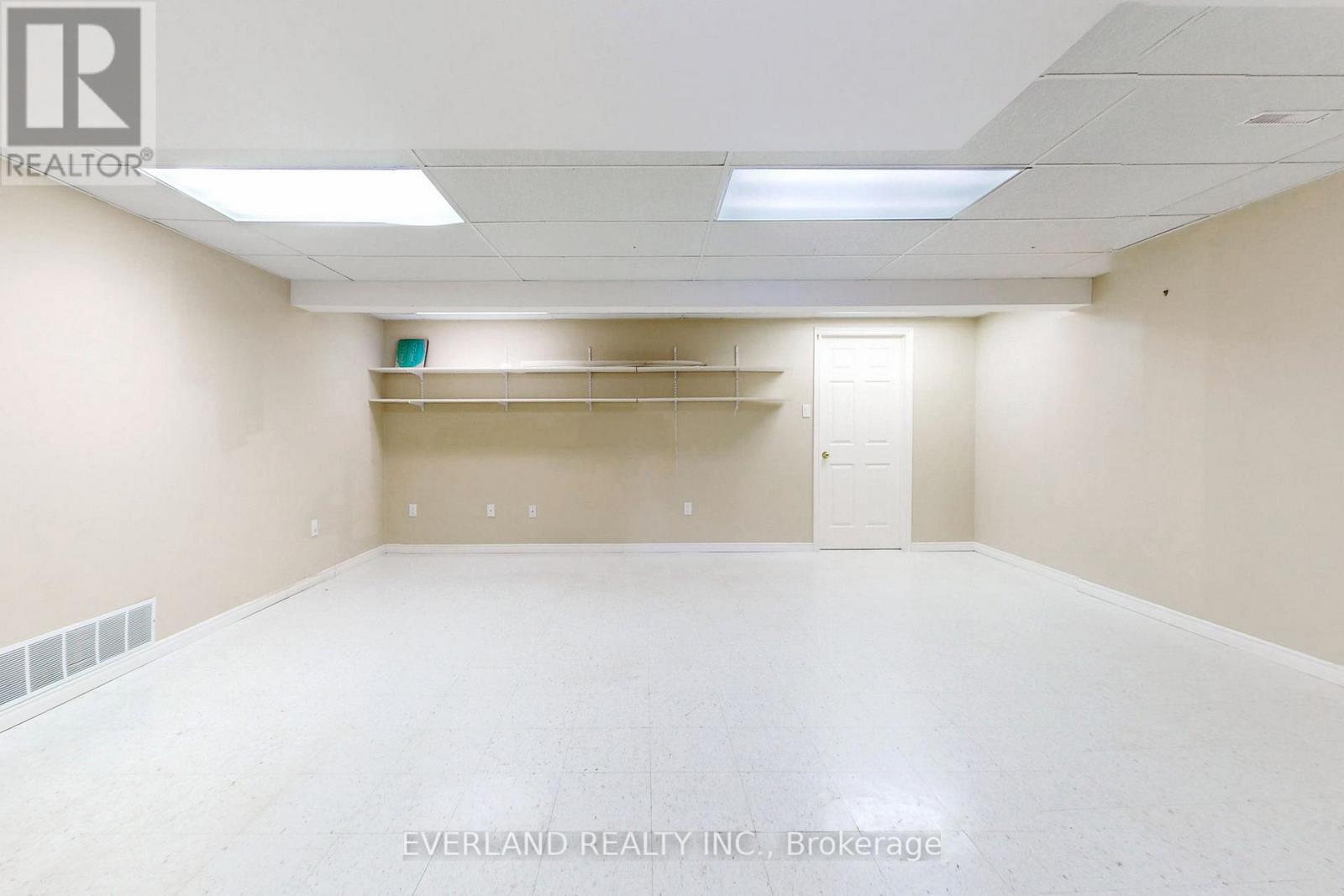 173 Thompson Drive, East Gwillimbury, Ontario  L9N 1E2 - Photo 25 - N12532452