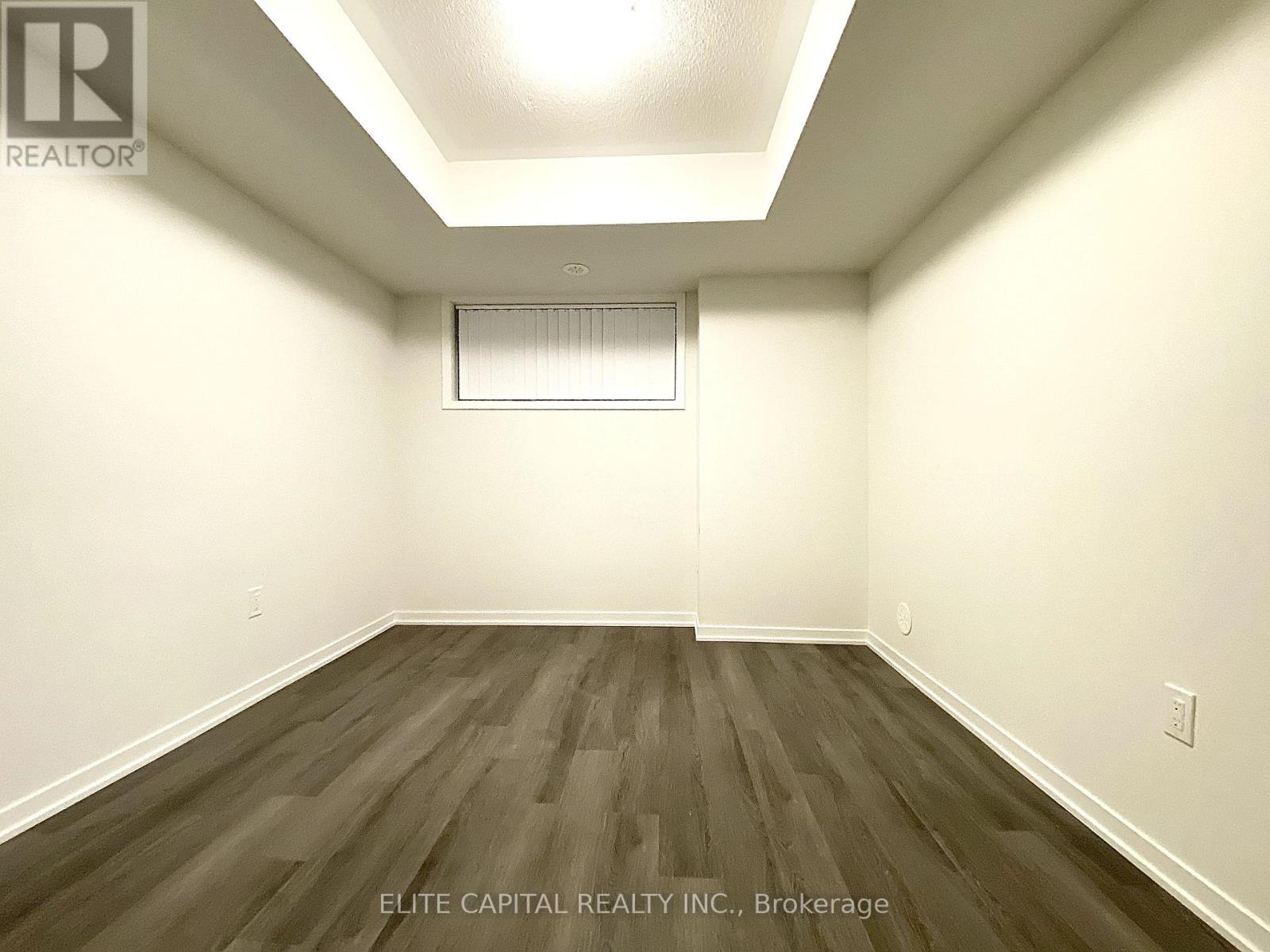 Th 332 - 100 Honeycrisp Crescent, Vaughan, Ontario  L4K 0N7 - Photo 6 - N12532484