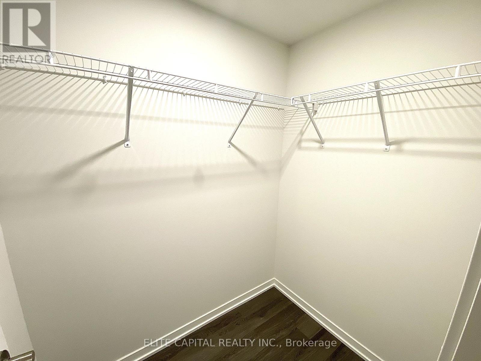 Th 332 - 100 Honeycrisp Crescent, Vaughan, Ontario  L4K 0N7 - Photo 7 - N12532484