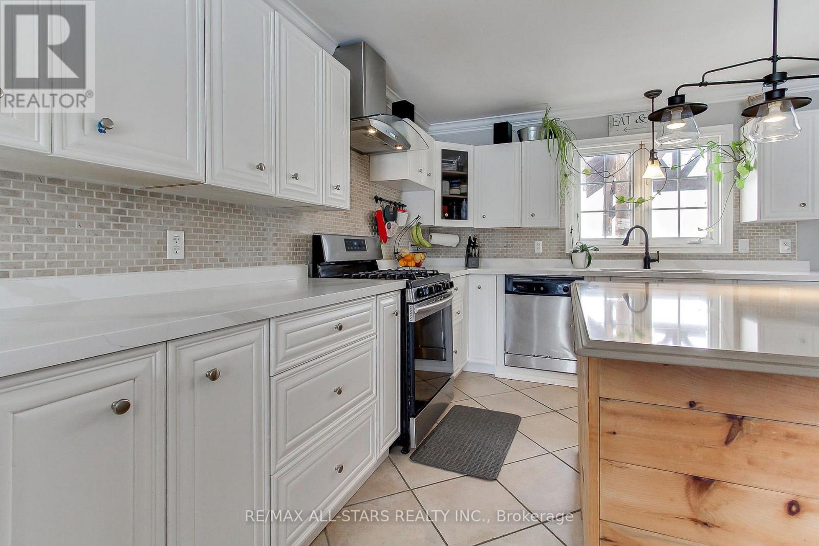 5227 Boag Road, East Gwillimbury, Ontario  L0G 1M0 - Photo 19 - N12532488