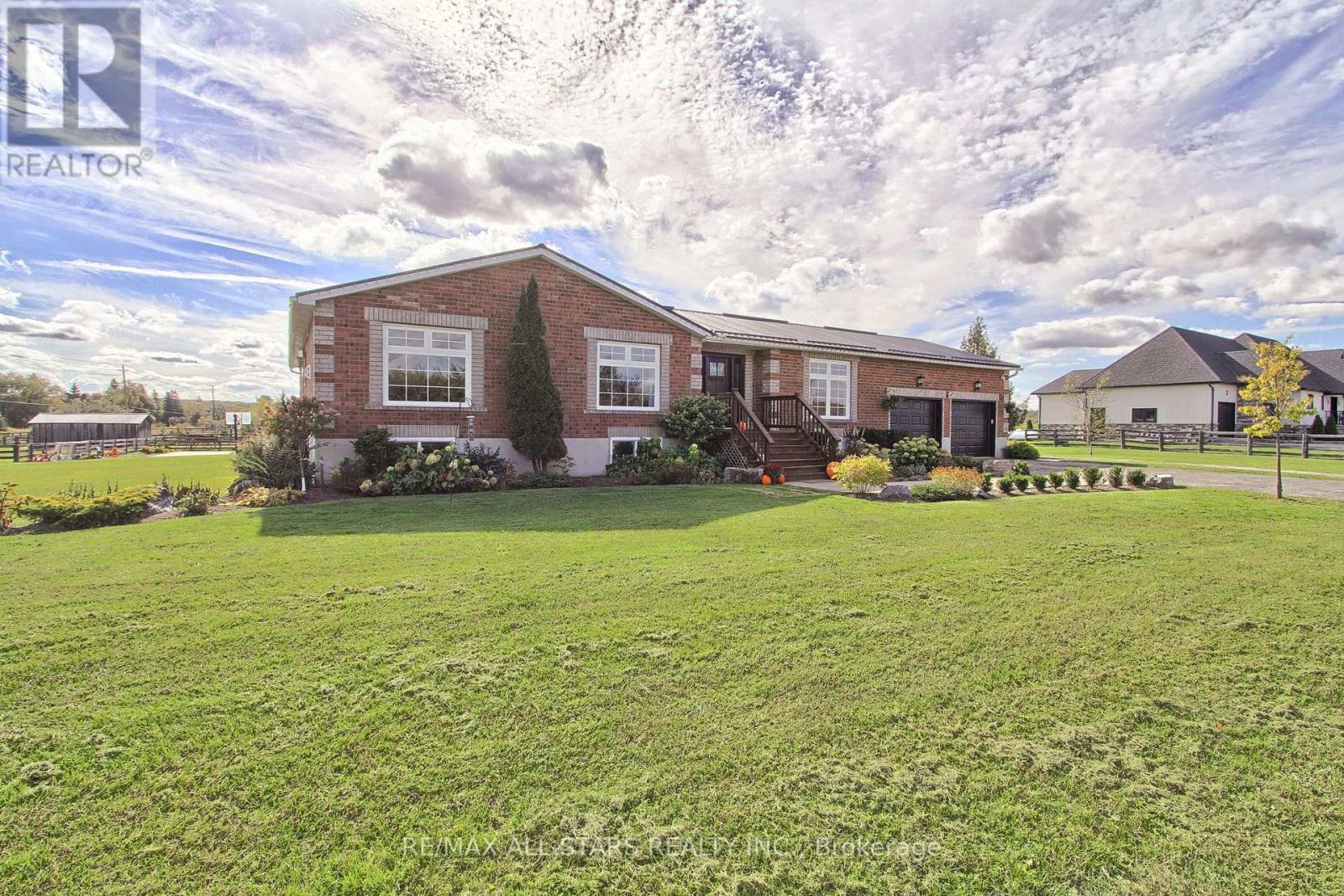 5227 Boag Road, East Gwillimbury, Ontario  L0G 1M0 - Photo 3 - N12532488