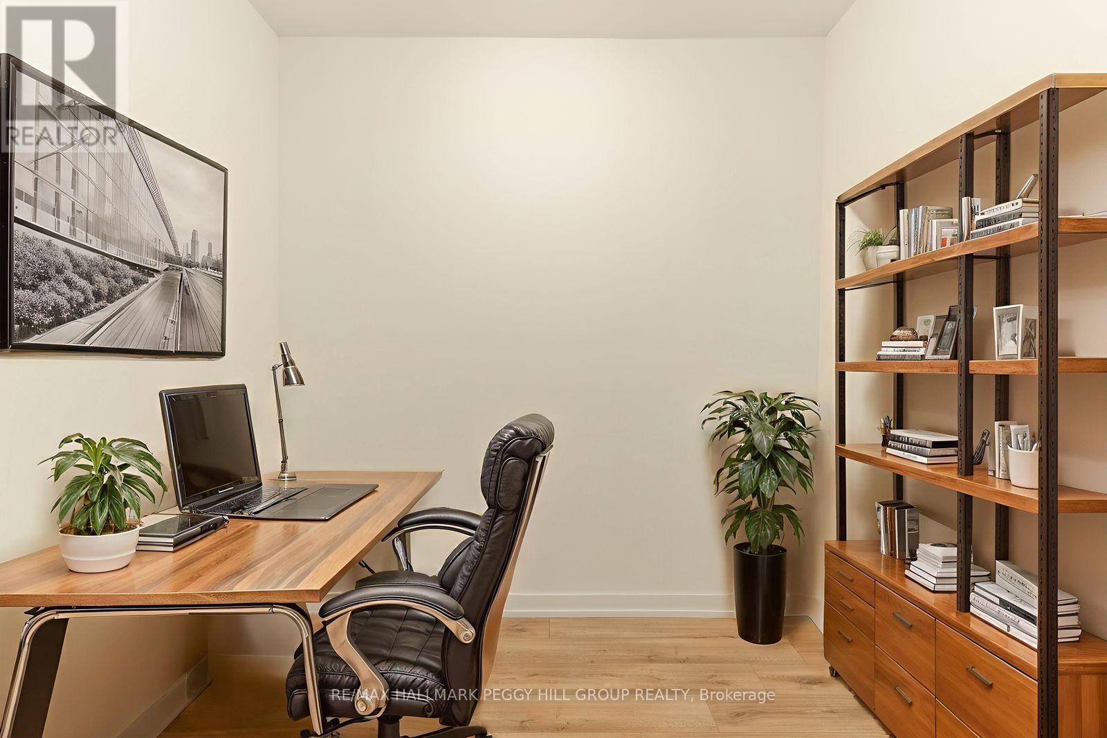 220 - 333 Sunseeker Avenue, Innisfil, Ontario  L9S 0R6 - Photo 5 - N12532502