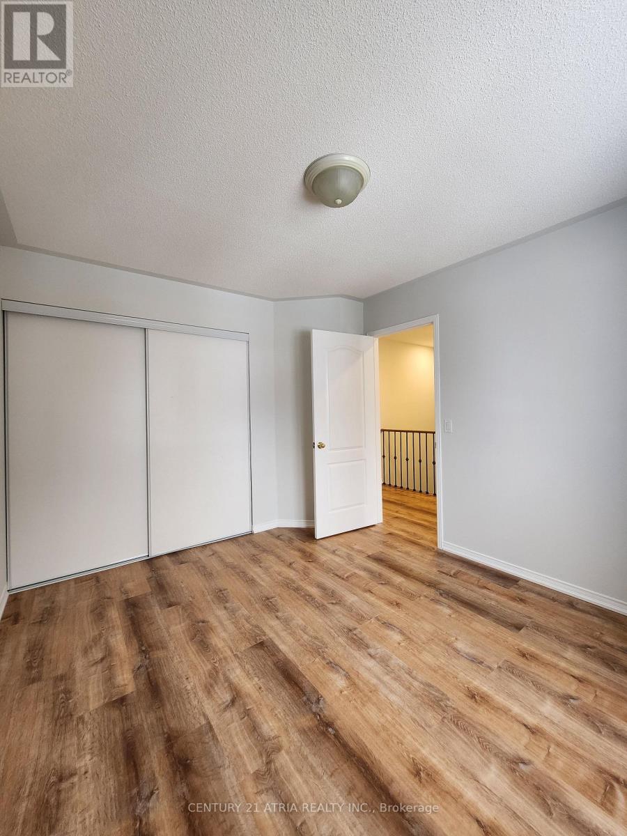 8 Bilbrough Street, Aurora, Ontario  L4G 7W3 - Photo 13 - N12532666