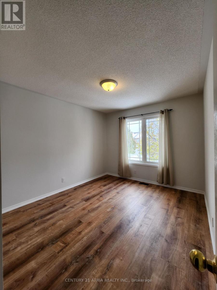 8 Bilbrough Street, Aurora, Ontario  L4G 7W3 - Photo 14 - N12532666