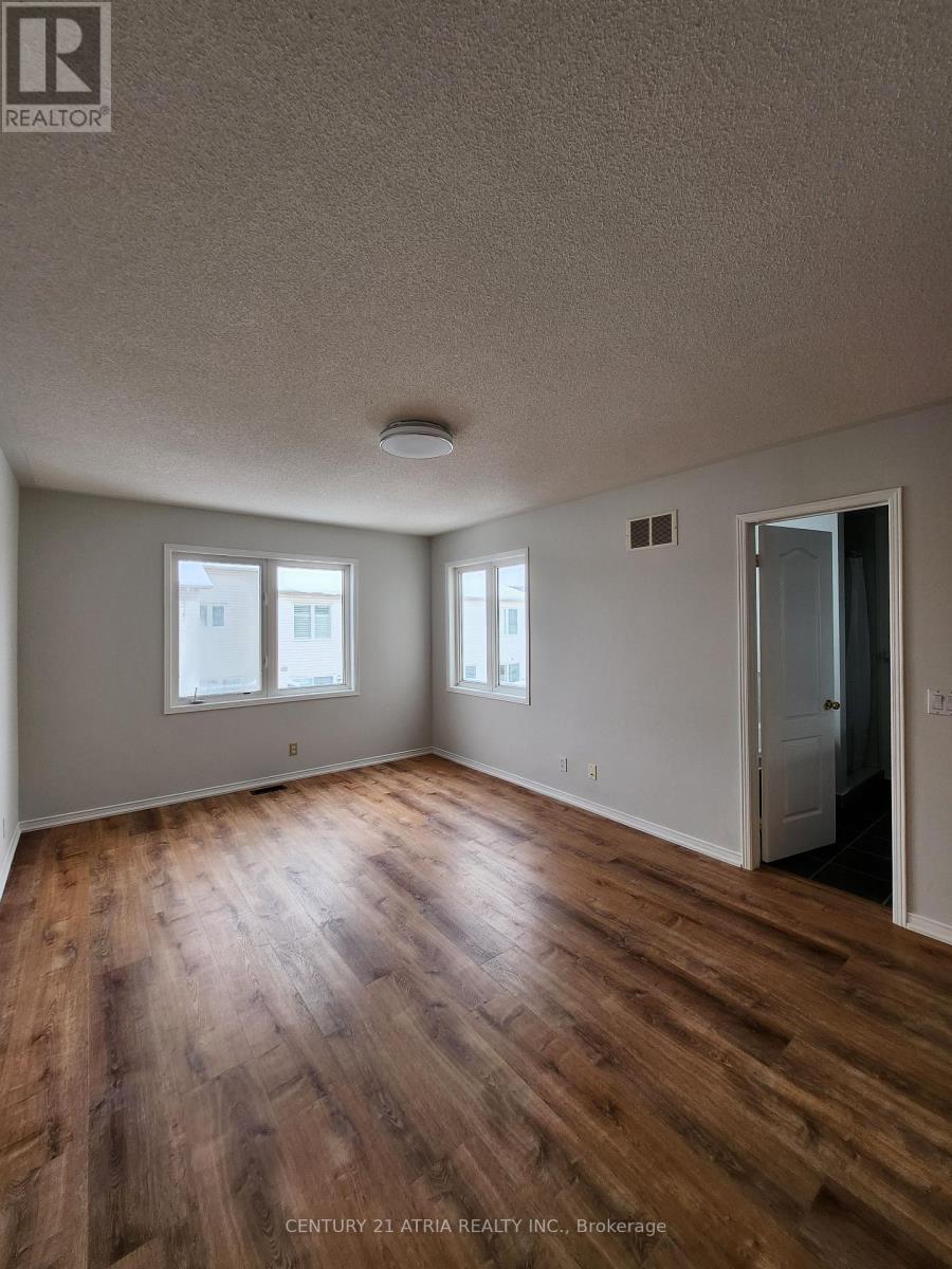 8 Bilbrough Street, Aurora, Ontario  L4G 7W3 - Photo 16 - N12532666