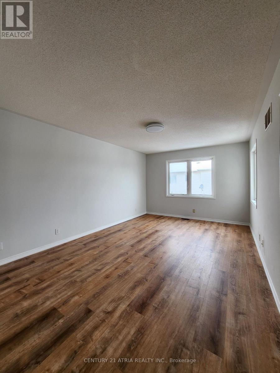 8 Bilbrough Street, Aurora, Ontario  L4G 7W3 - Photo 17 - N12532666