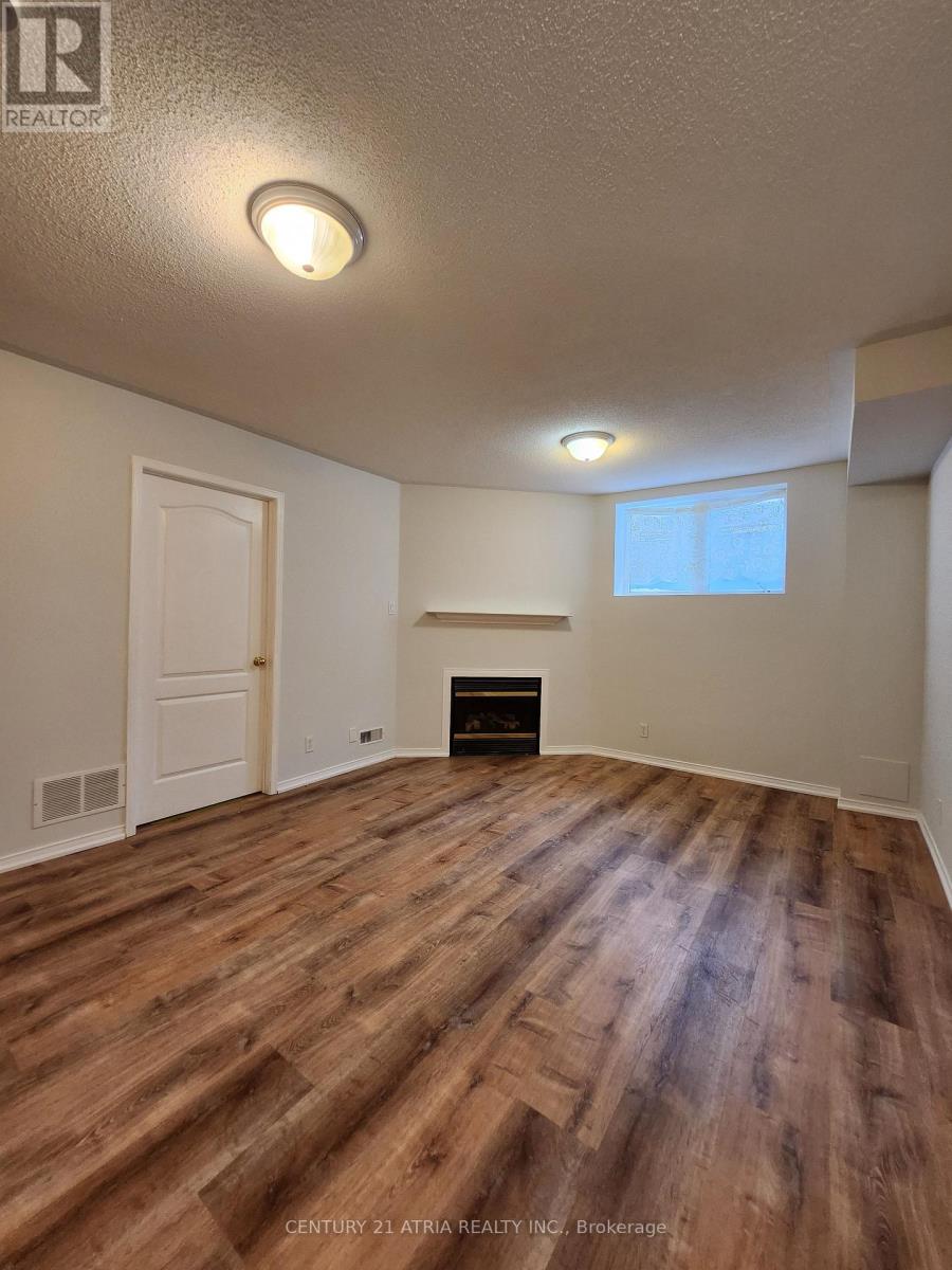 8 Bilbrough Street, Aurora, Ontario  L4G 7W3 - Photo 19 - N12532666