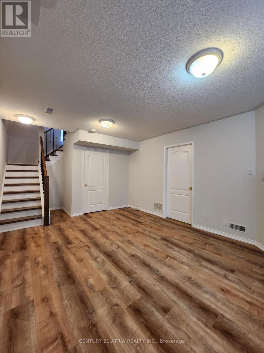 8 Bilbrough Street, Aurora, Ontario  L4G 7W3 - Photo 21 - N12532666